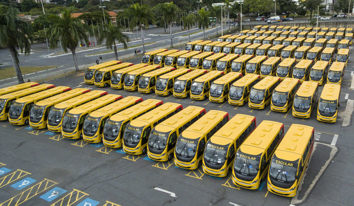 CNH Industrial entregó 900 buses a Gobierno de Minas Gerais