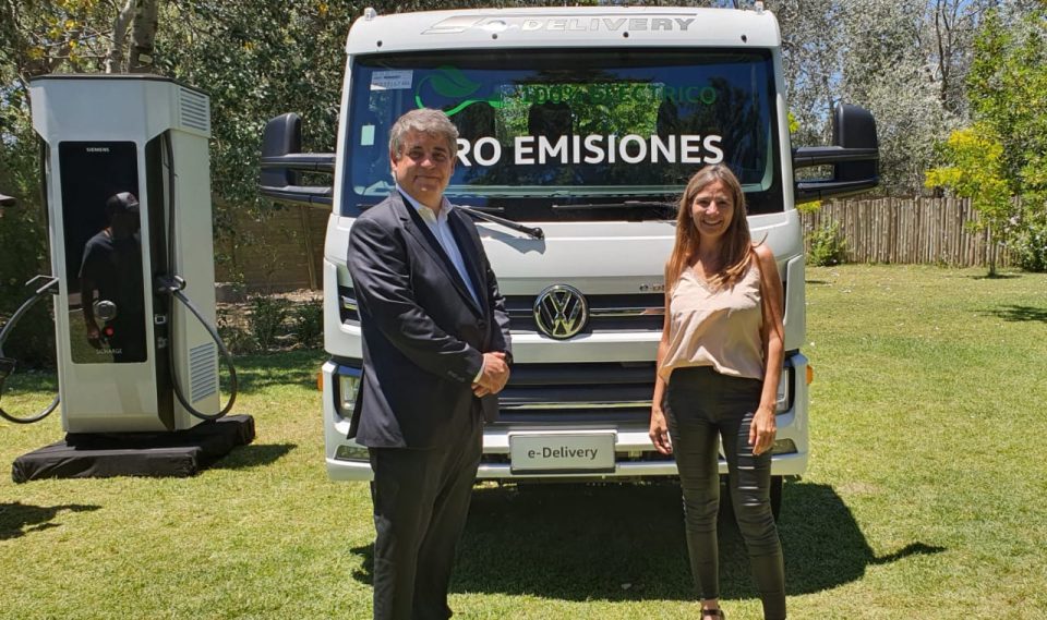 EL BORNE presenté en el lanzamiento del Primer Camión eléctrico e-Delivery de Volkswagen en la Argentina
