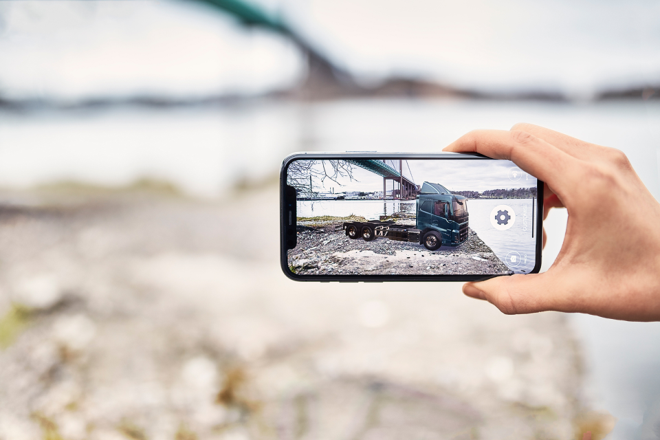 Volvo Truck Builder en tu celular: Conocé la nueva línea en realidad aumentada￼