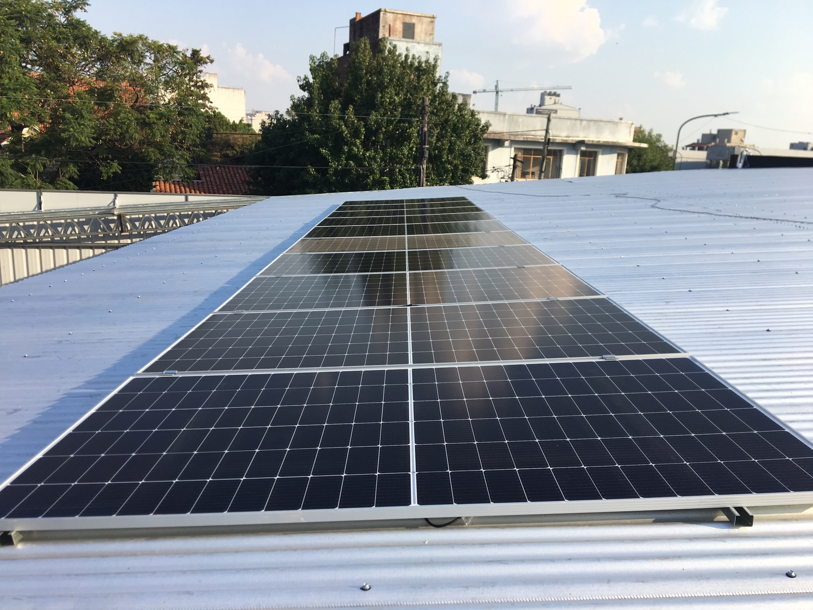 Goodyear anuncia el primer local de ventas y servicios que funciona con energía solar