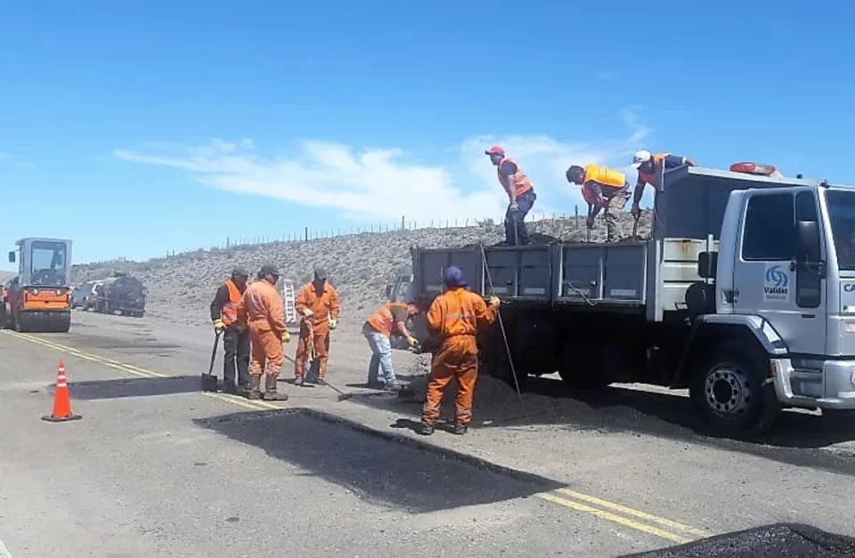 Se trata de la obra de repavimentación de la RN 40 en una longitud de 42 kilómetros, entre Facundo y Los Tamariscos, con un monto de inversión que supera los $3.144 millones por parte de Vialidad Nacional