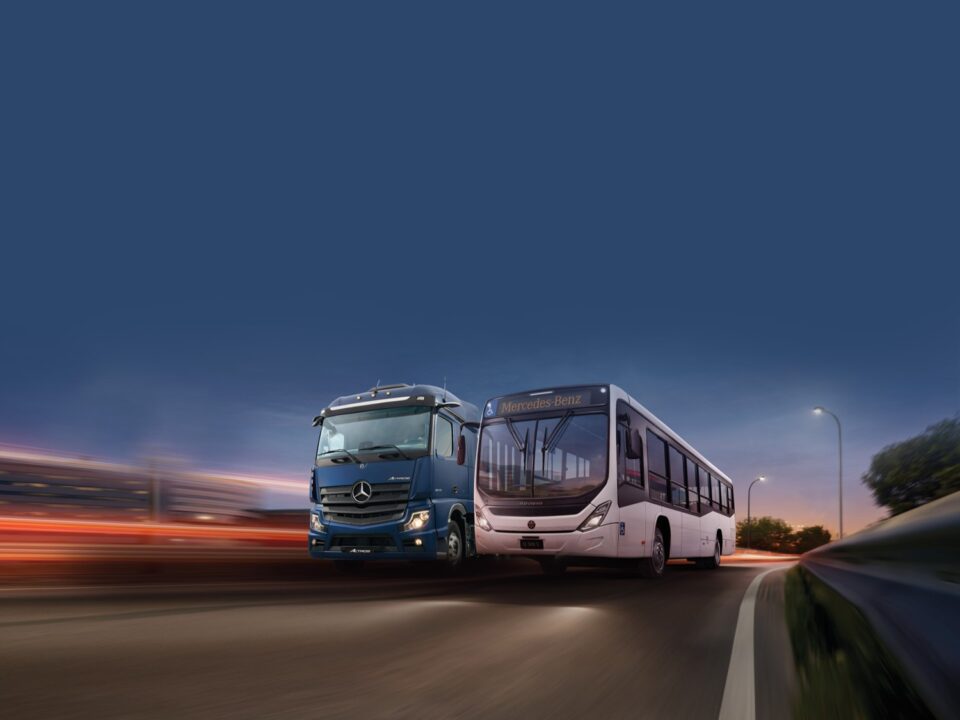 Conductores de camiones y buses Mercedes-Benz son reconocidos por su desempeño al volante.