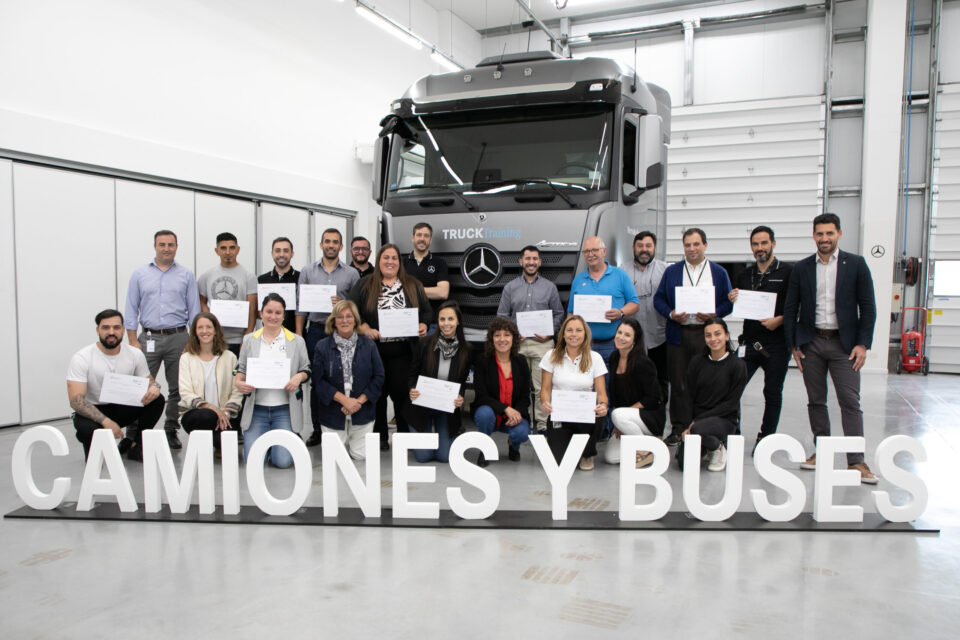 La formación de jóvenes es la contribución del Programa “TRUCKCionar Futuro” de Mercedes-Benz