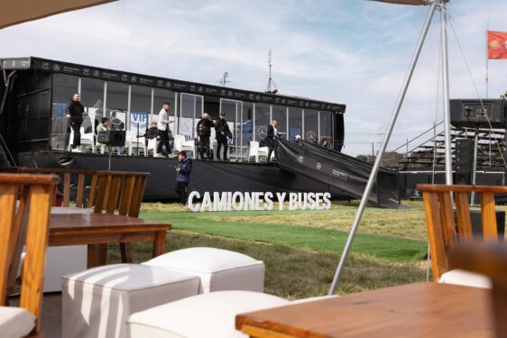 Mercedes-Benz Camiones y Buses