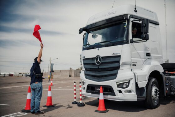 Mercedes-Benz Camiones y Buses